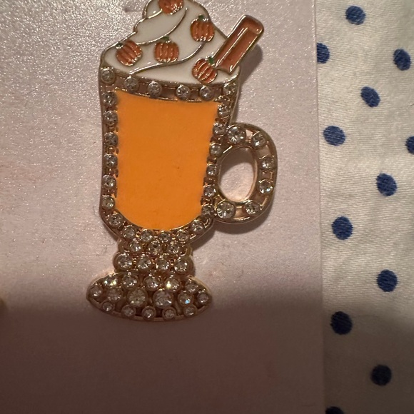BAUBLEBAR THE SPICE OF LIFE ITS PSL SEASON LATTE MUG STUD EARRINGS - Picture 4 of 5